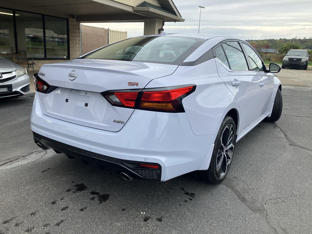 Nissan Altima 2.5 SR AWD Sedan 2024