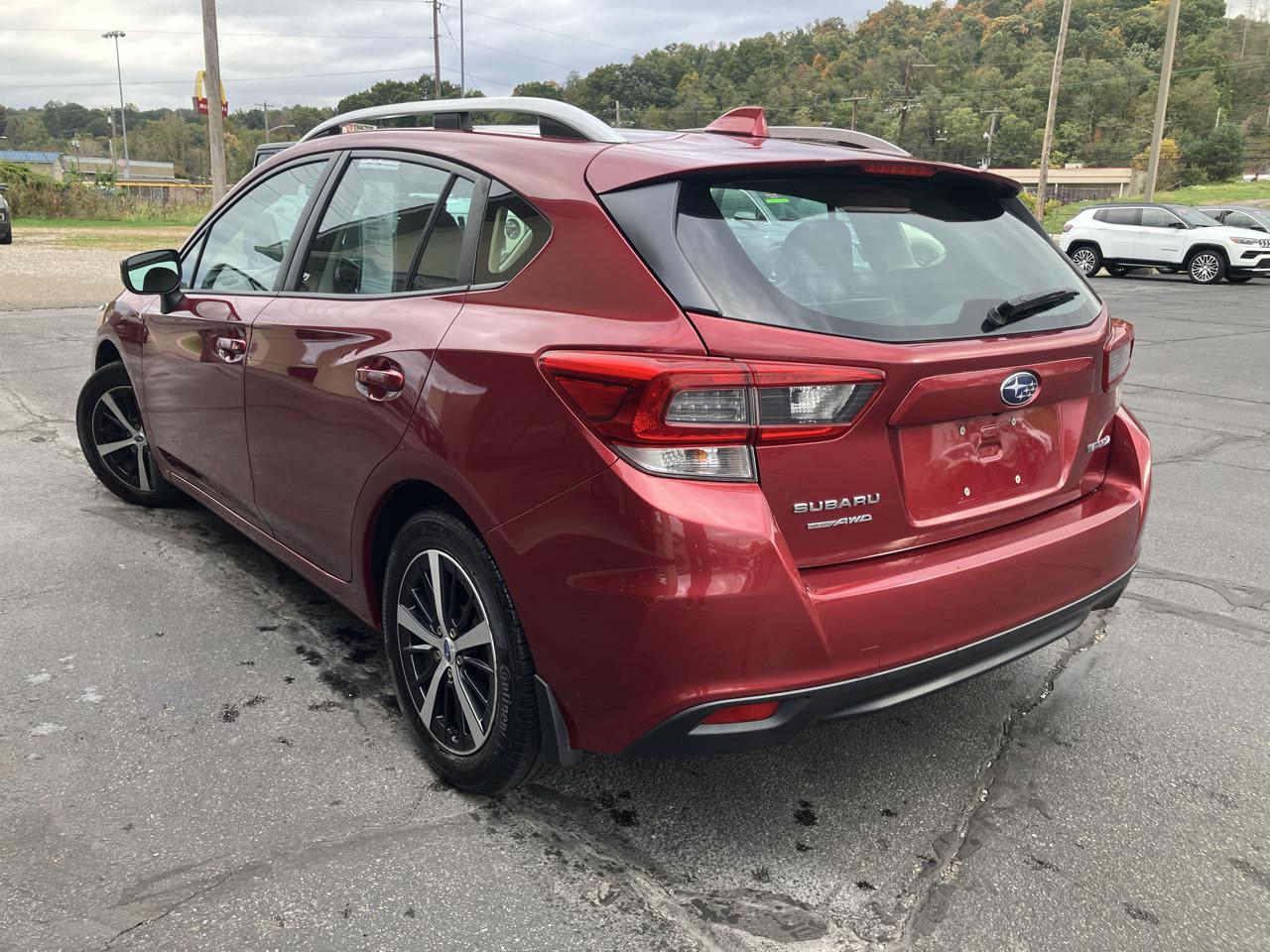 Subaru Impreza Premium 5-door CVT 2022