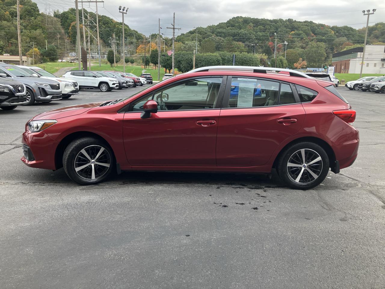 Subaru Impreza Premium 5-door CVT 2022