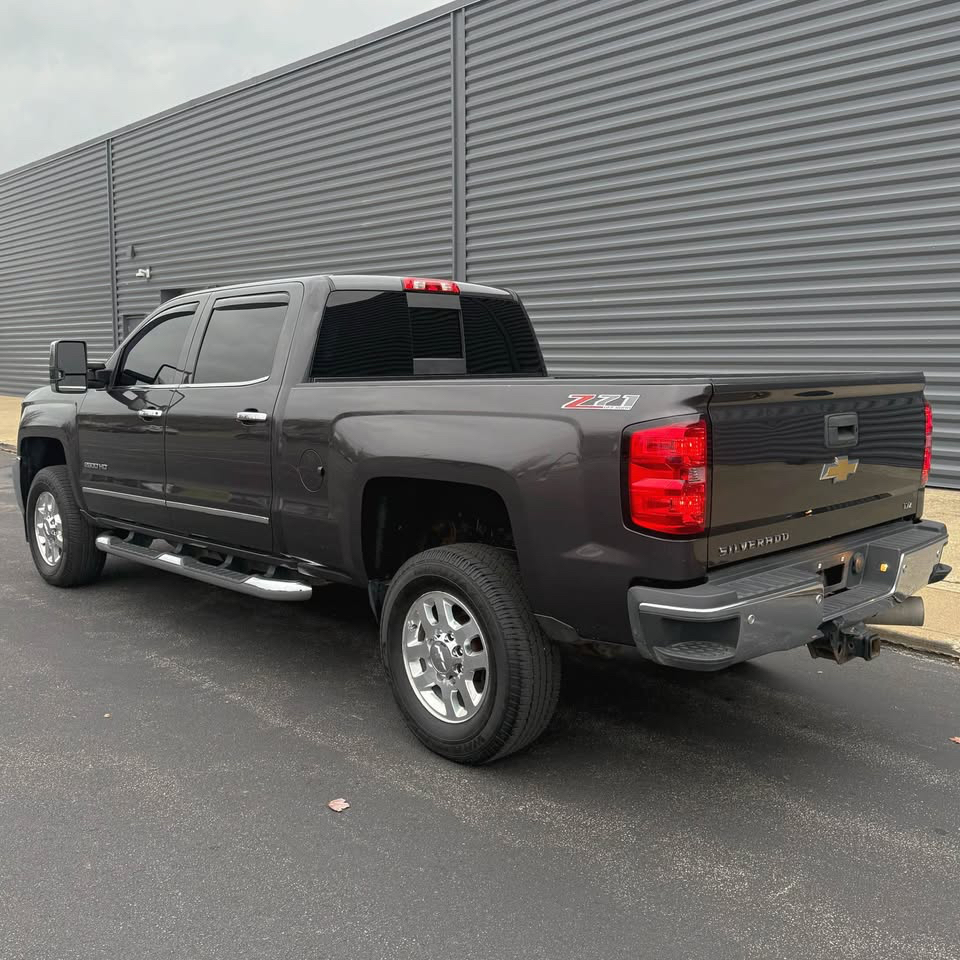 Chevrolet Silverado 2500HD LTZ Crew Cab 4WD 2015
