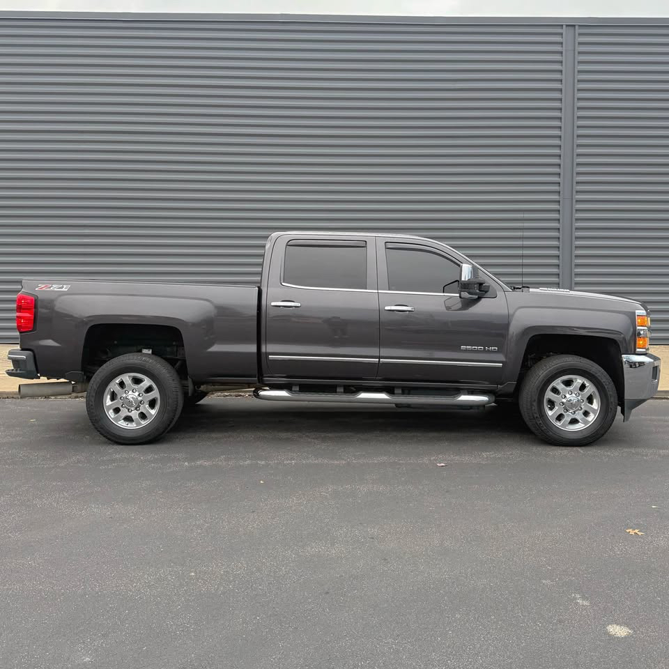 Chevrolet Silverado 2500HD LTZ Crew Cab 4WD 2015