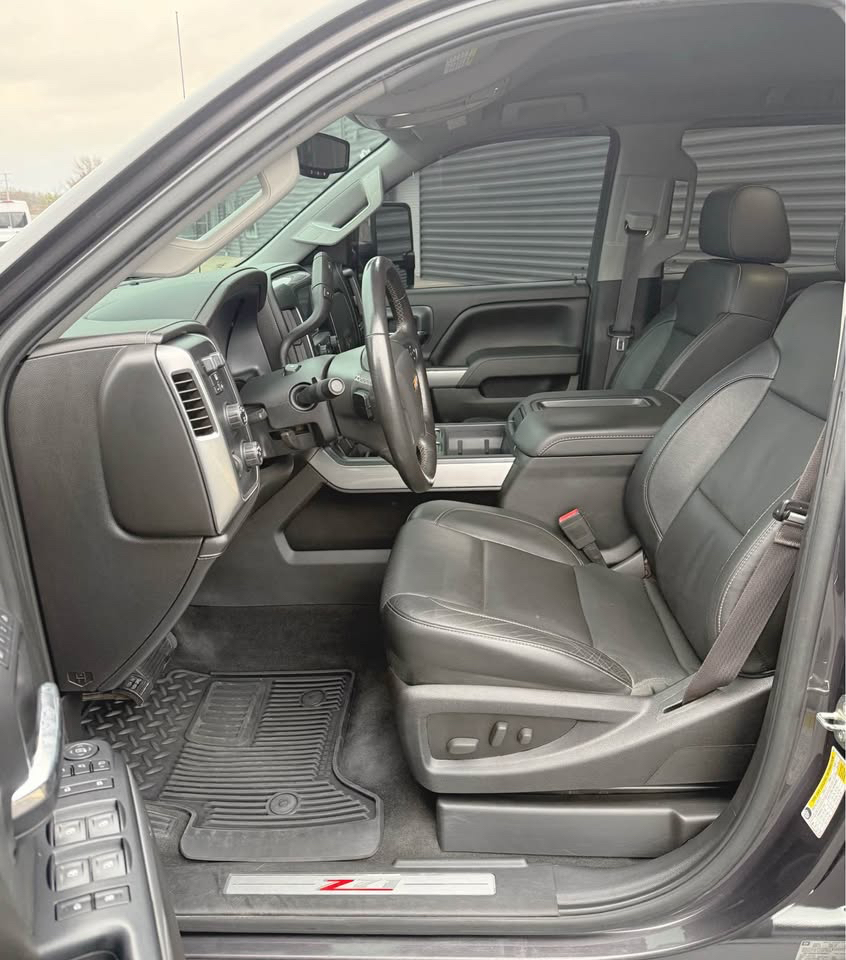 Chevrolet Silverado 2500HD LTZ Crew Cab 4WD 2015