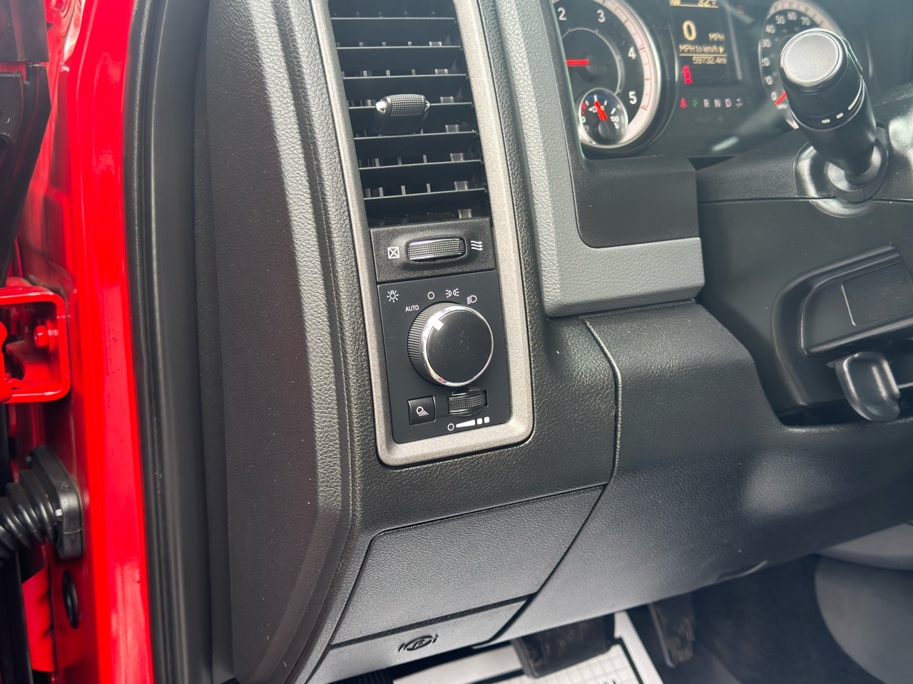 RAM 2500 Tradesman Crew Cab SWB 4WD 2018