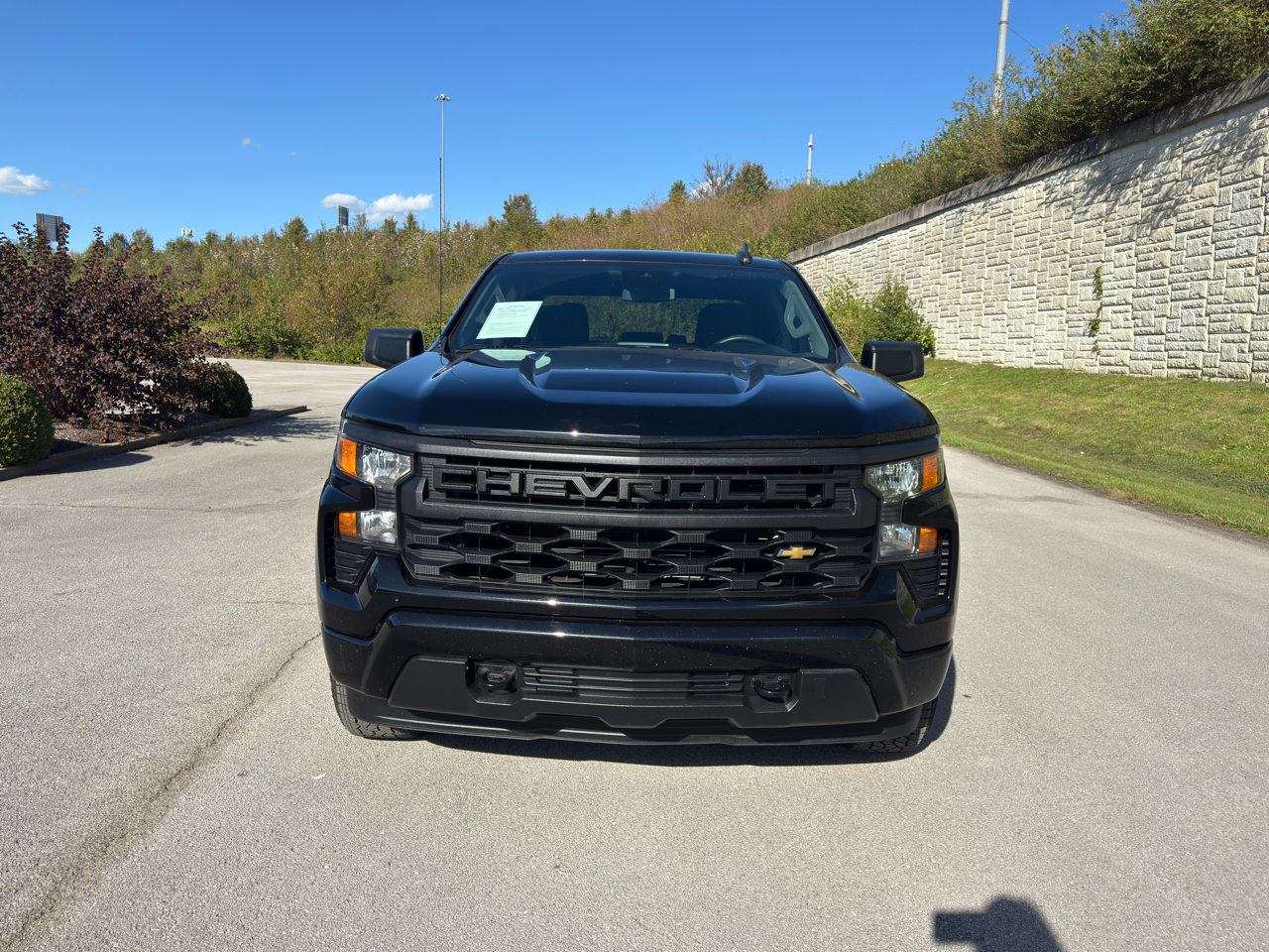 Chevrolet Silverado 1500 Custom Crew Cab 4WD 2023