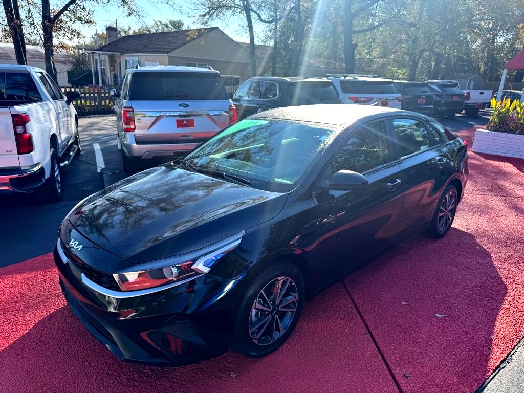 2024 Kia Forte LXS's photo