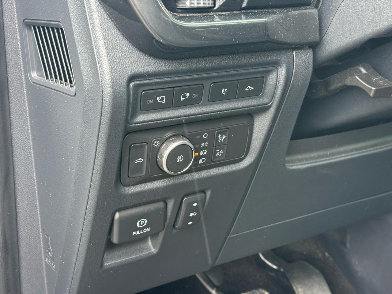 Ford F-150 XLT 4WD 2021