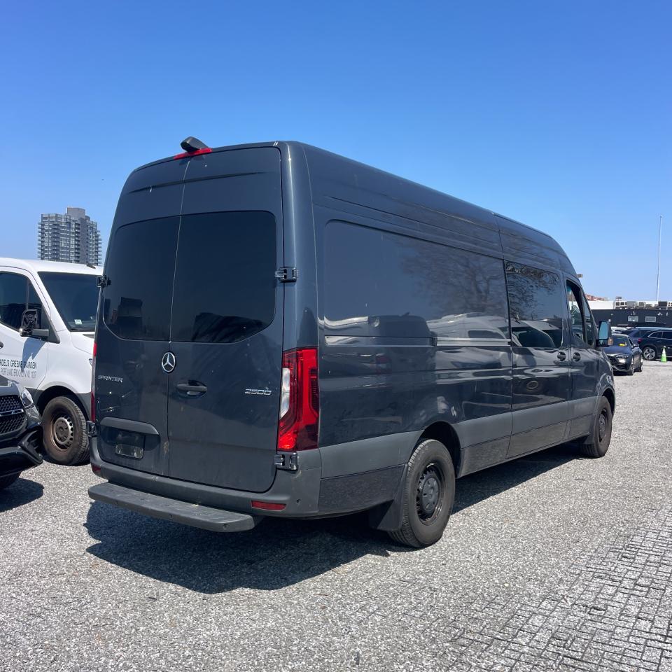 Mercedes-Benz Sprinter 2500 170-in. WB 2024