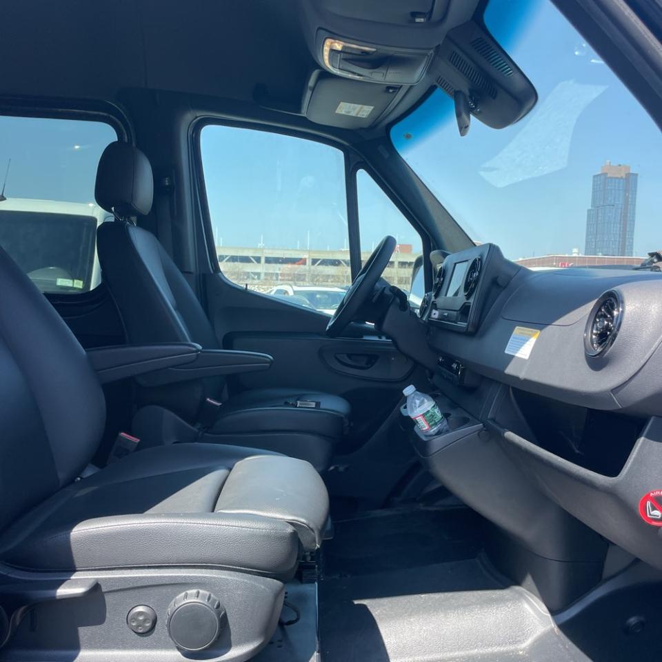 Mercedes-Benz Sprinter 2500 170-in. WB 2024