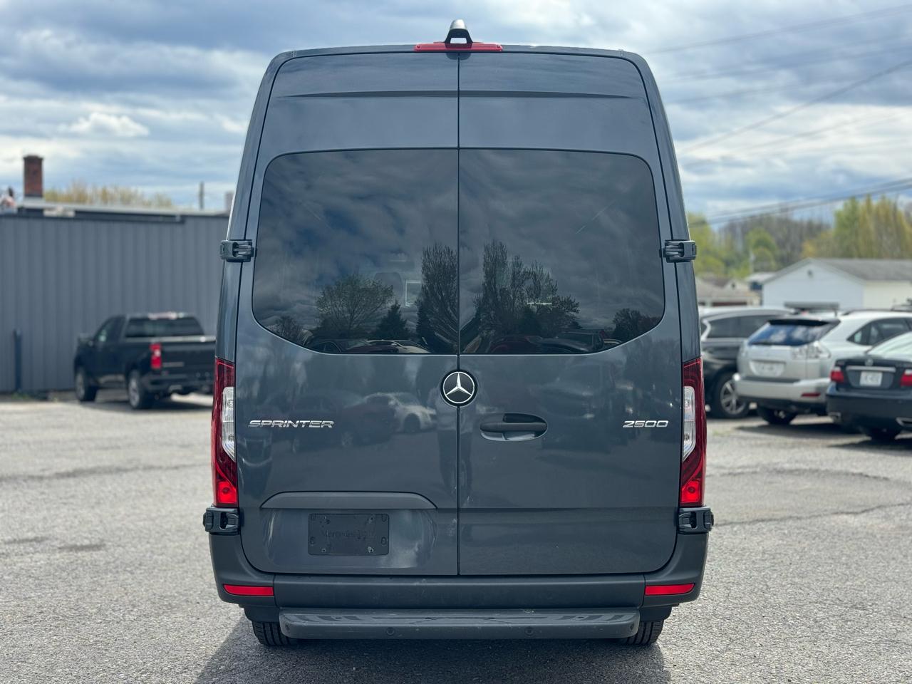 Mercedes-Benz Sprinter 2500 170-in. WB 2024