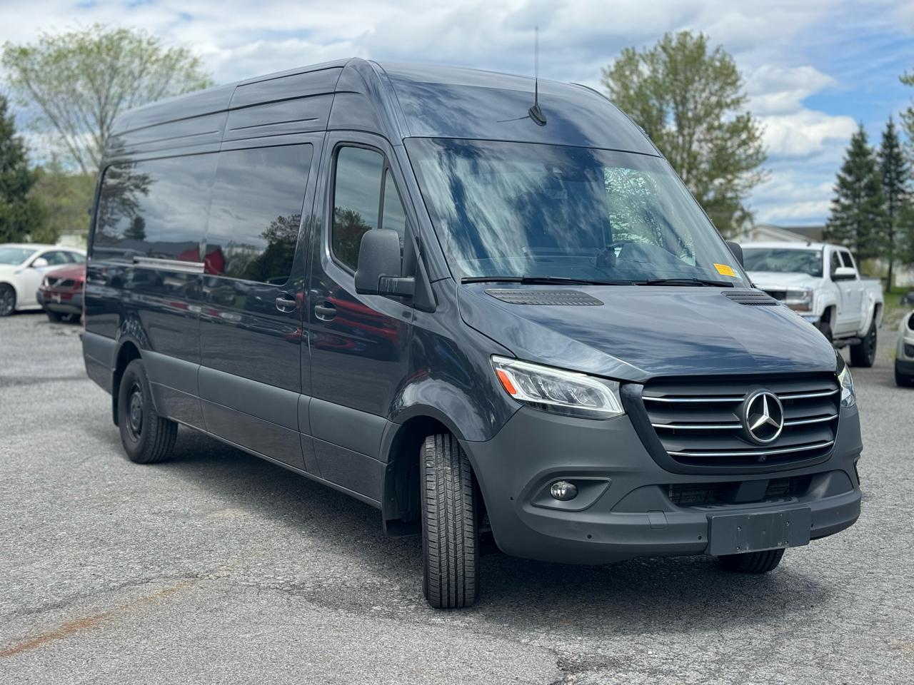 Mercedes-Benz Sprinter 2500 170-in. WB 2024
