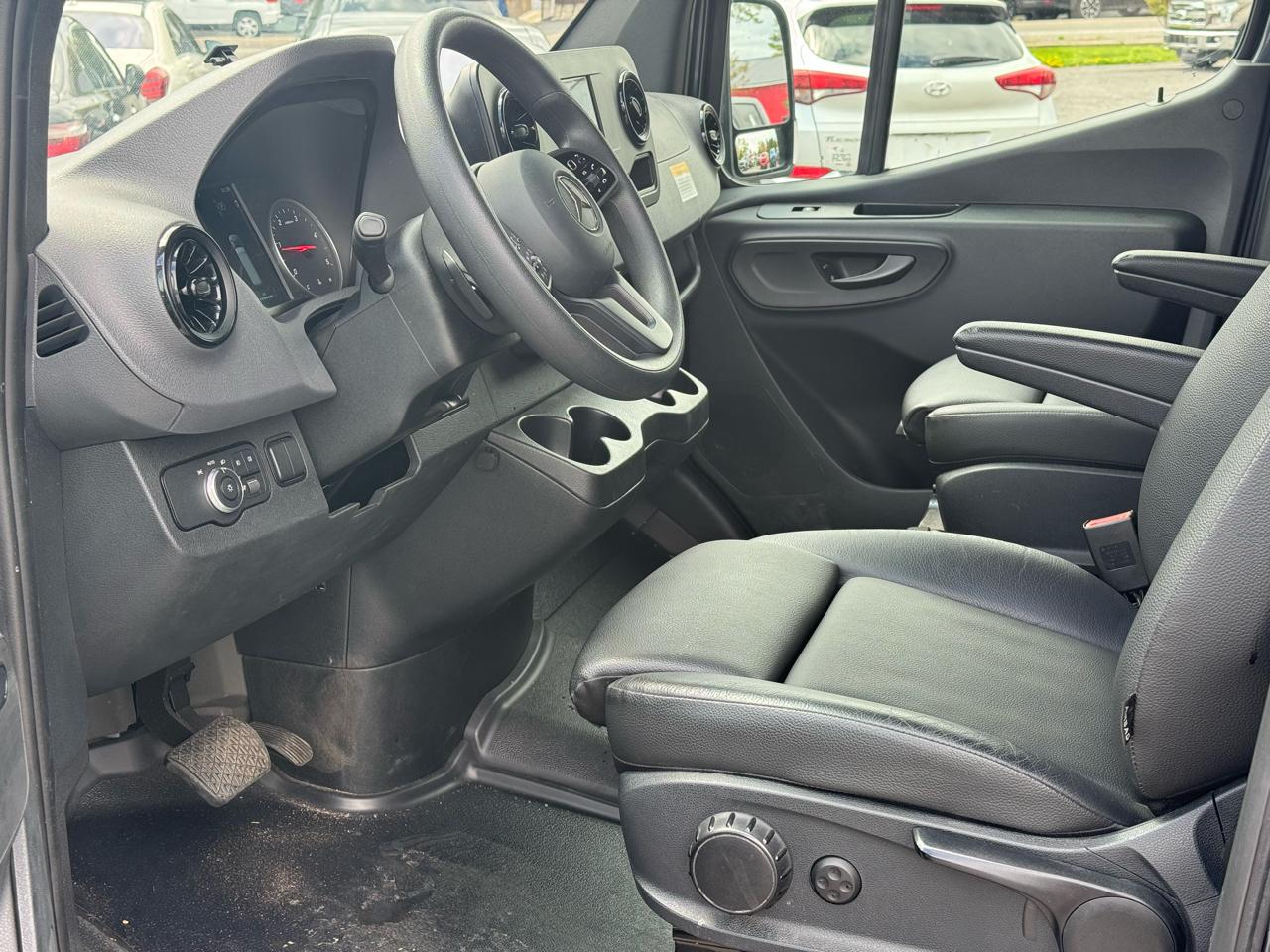 Mercedes-Benz Sprinter 2500 170-in. WB 2024
