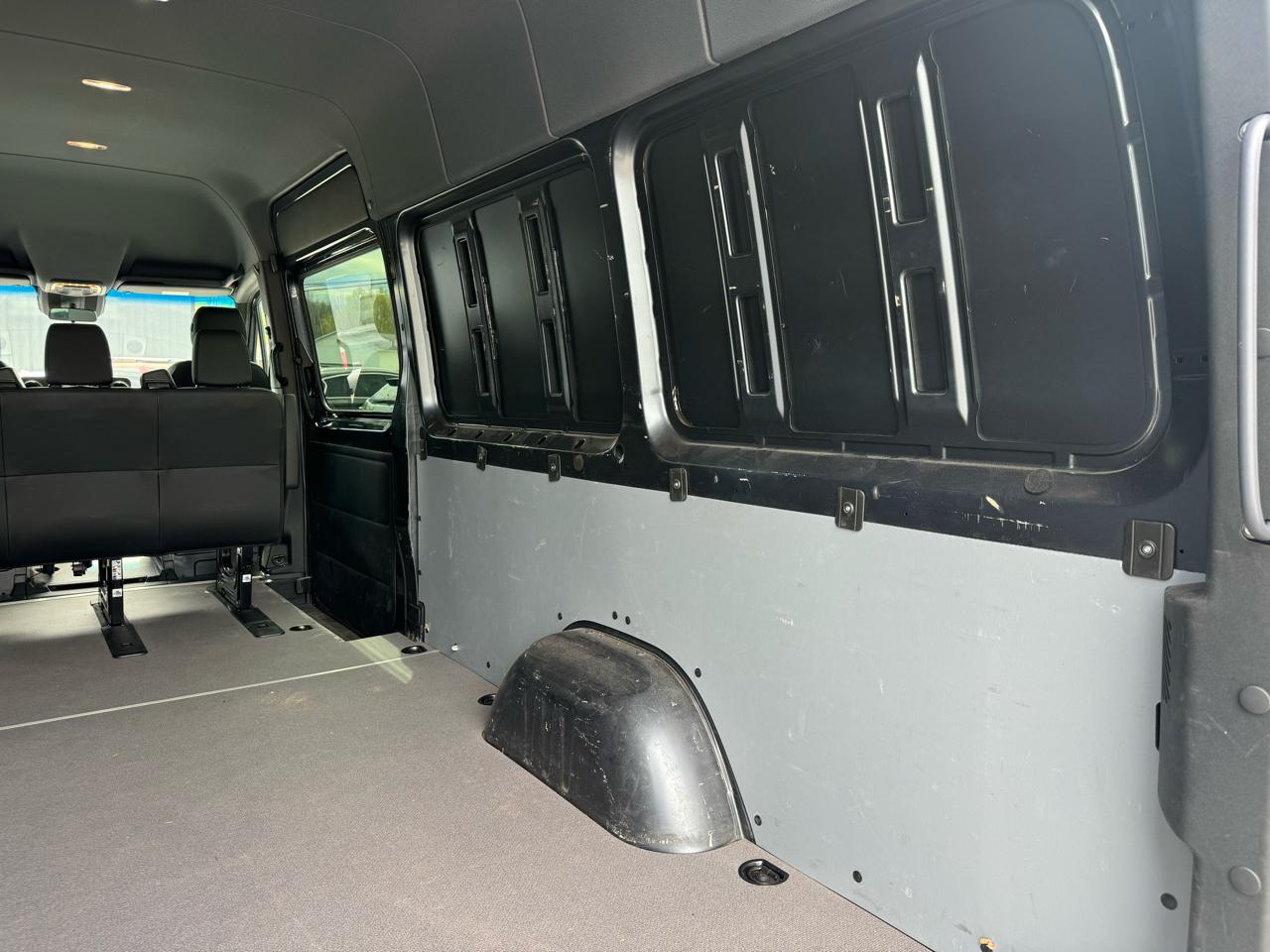 Mercedes-Benz Sprinter 2500 170-in. WB 2024