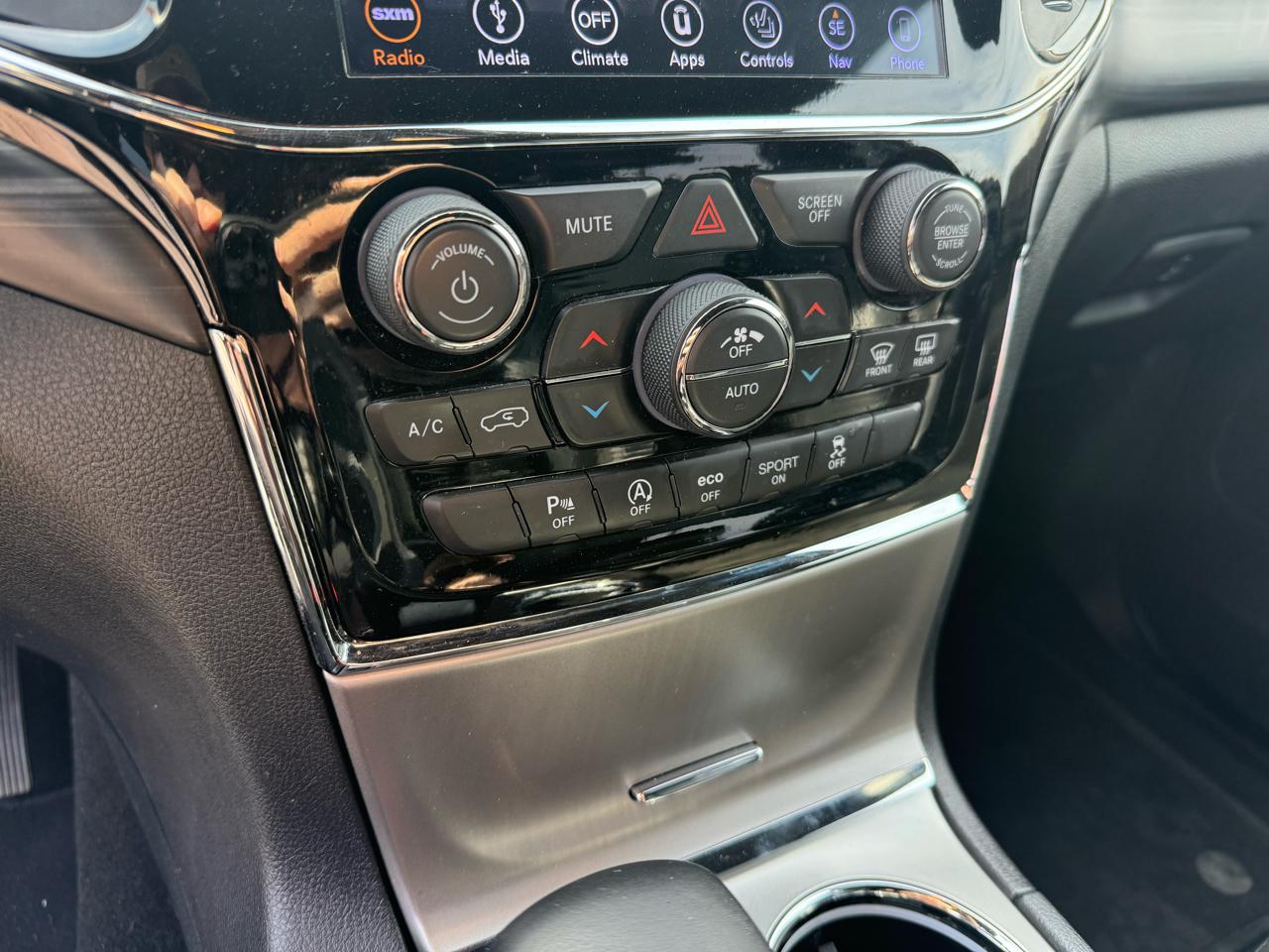 Jeep Grand Cherokee Altitude 4x4 2019