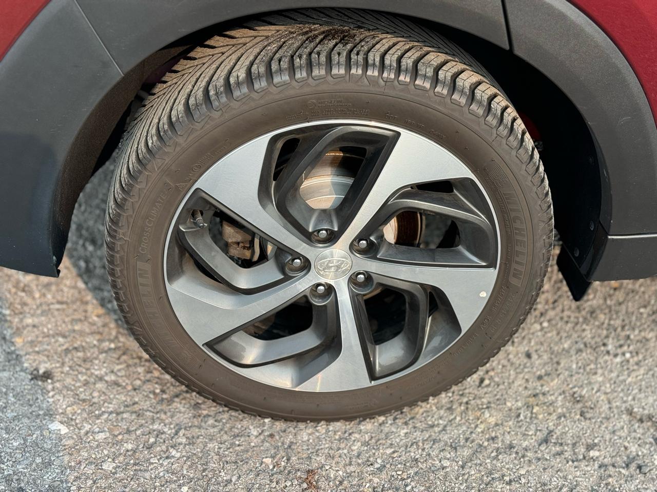 Hyundai Tucson Limited w/Ultimate Package AWD 2016