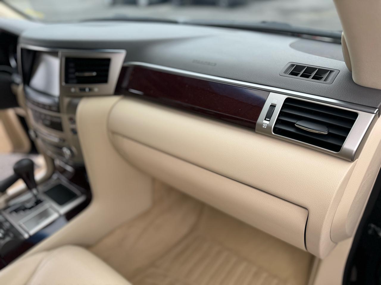 Lexus LX 570 Sport Utility 2014
