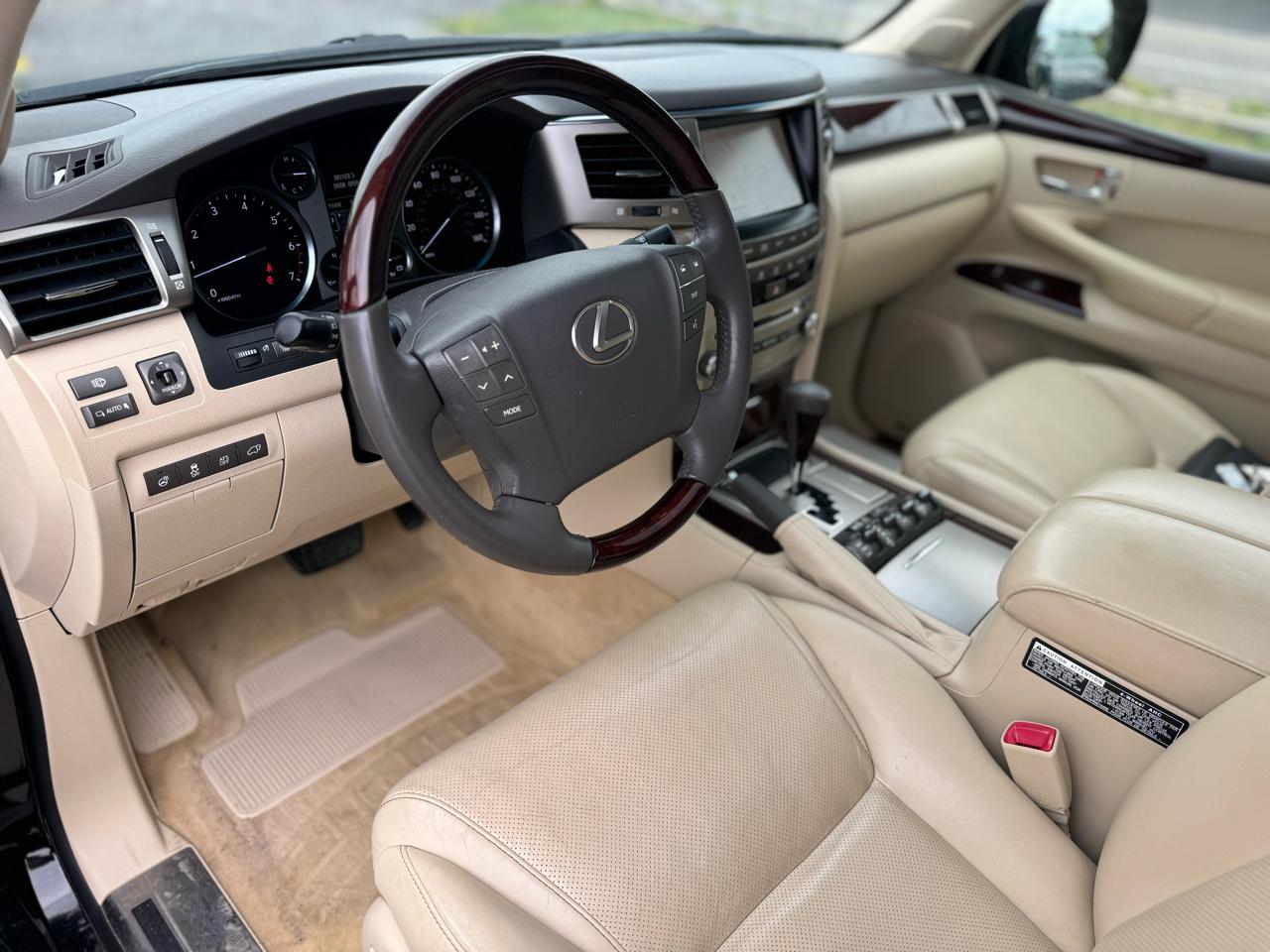 Lexus LX 570 Sport Utility 2014