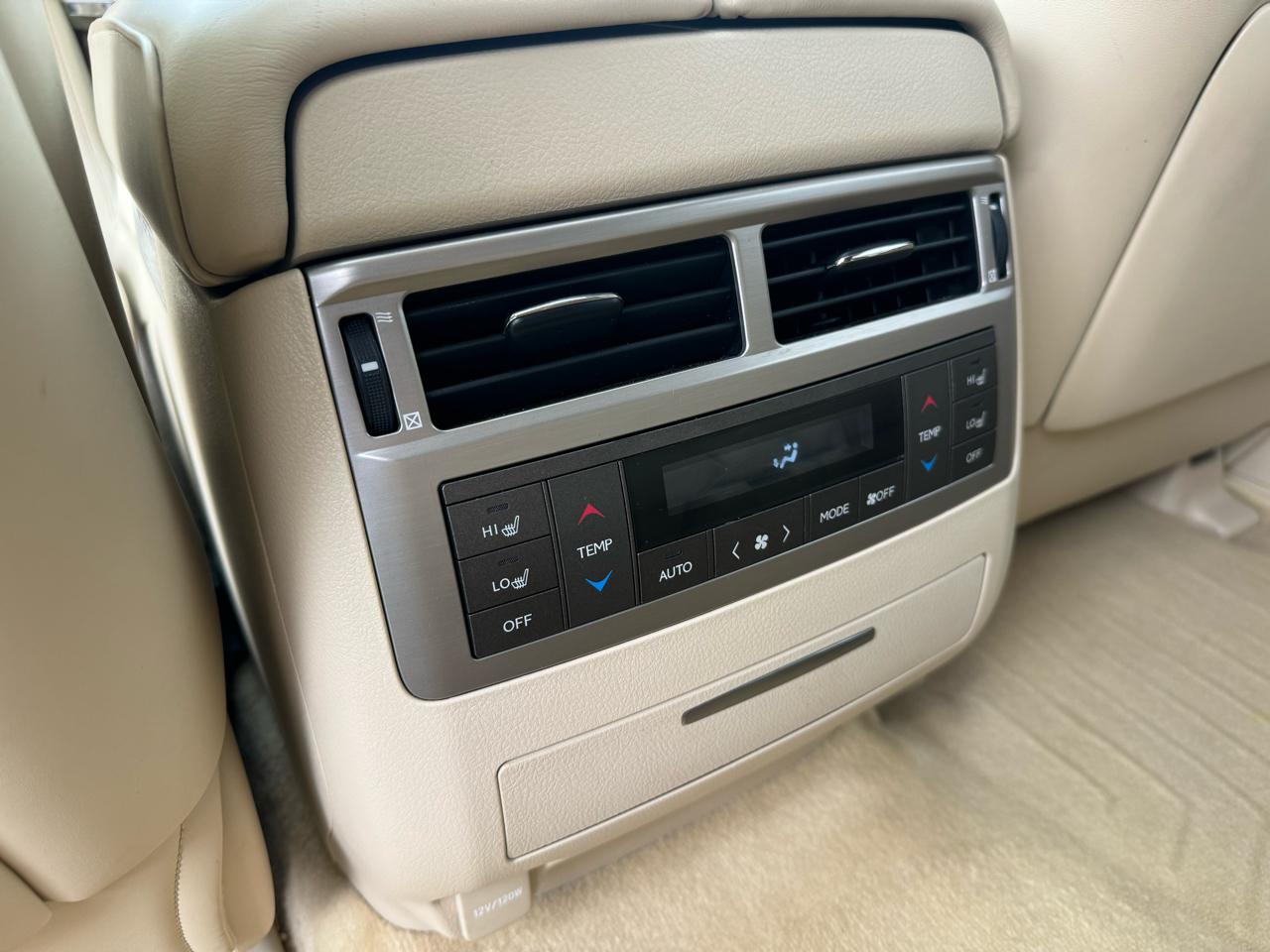 Lexus LX 570 Sport Utility 2014