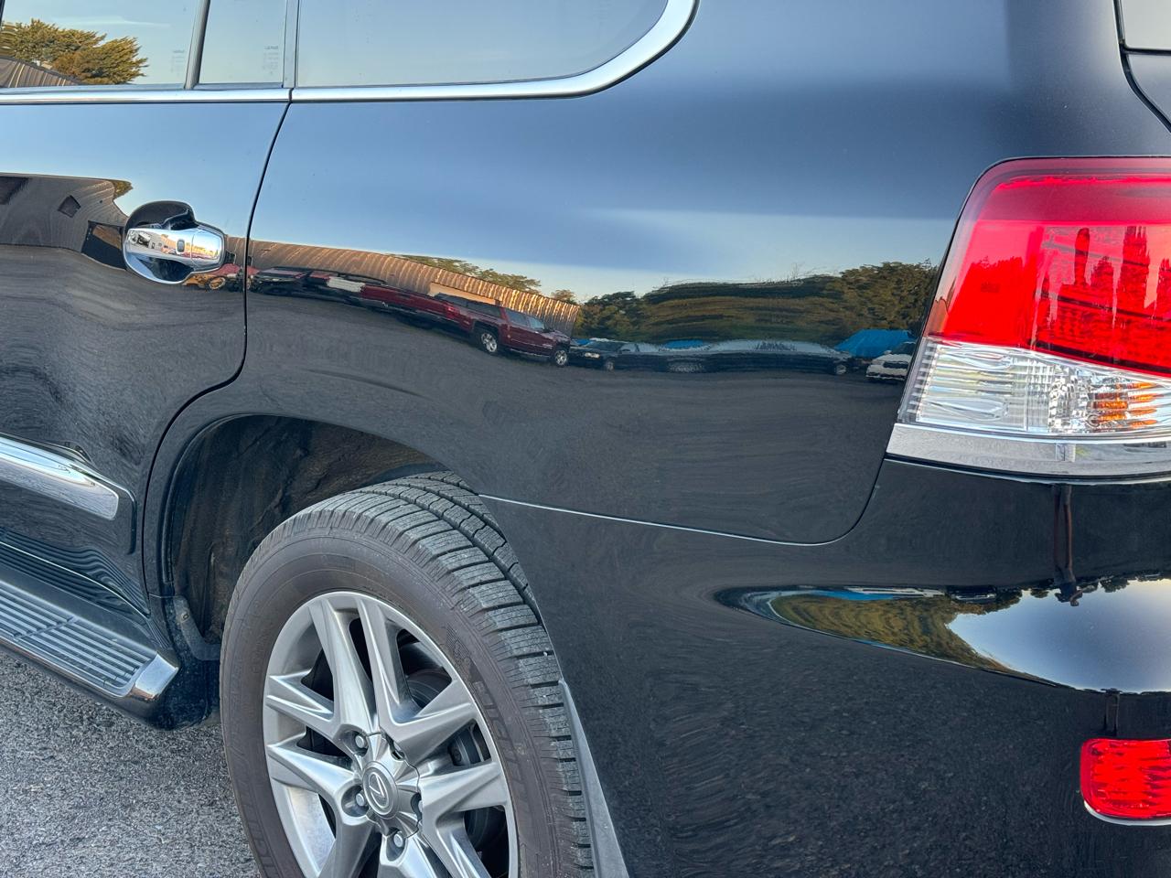 2014 Lexus LX 570 - Photo 14