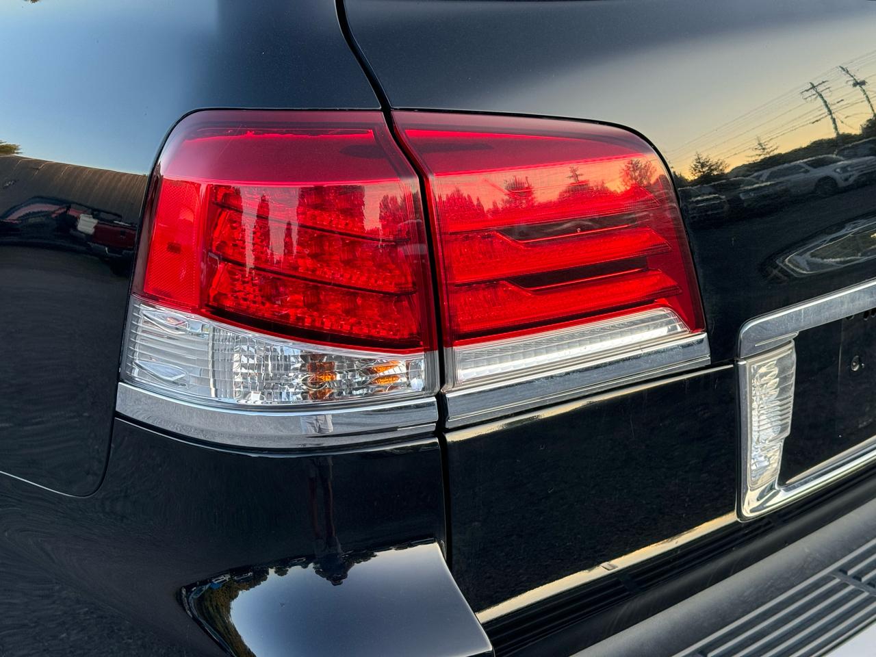 2014 Lexus LX 570 - Photo 24