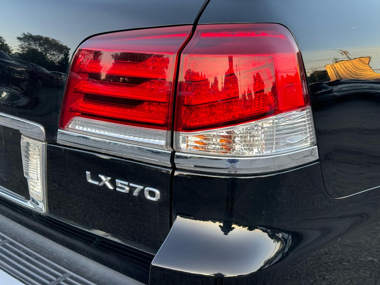 2014 Lexus LX 570 - Photo 25
