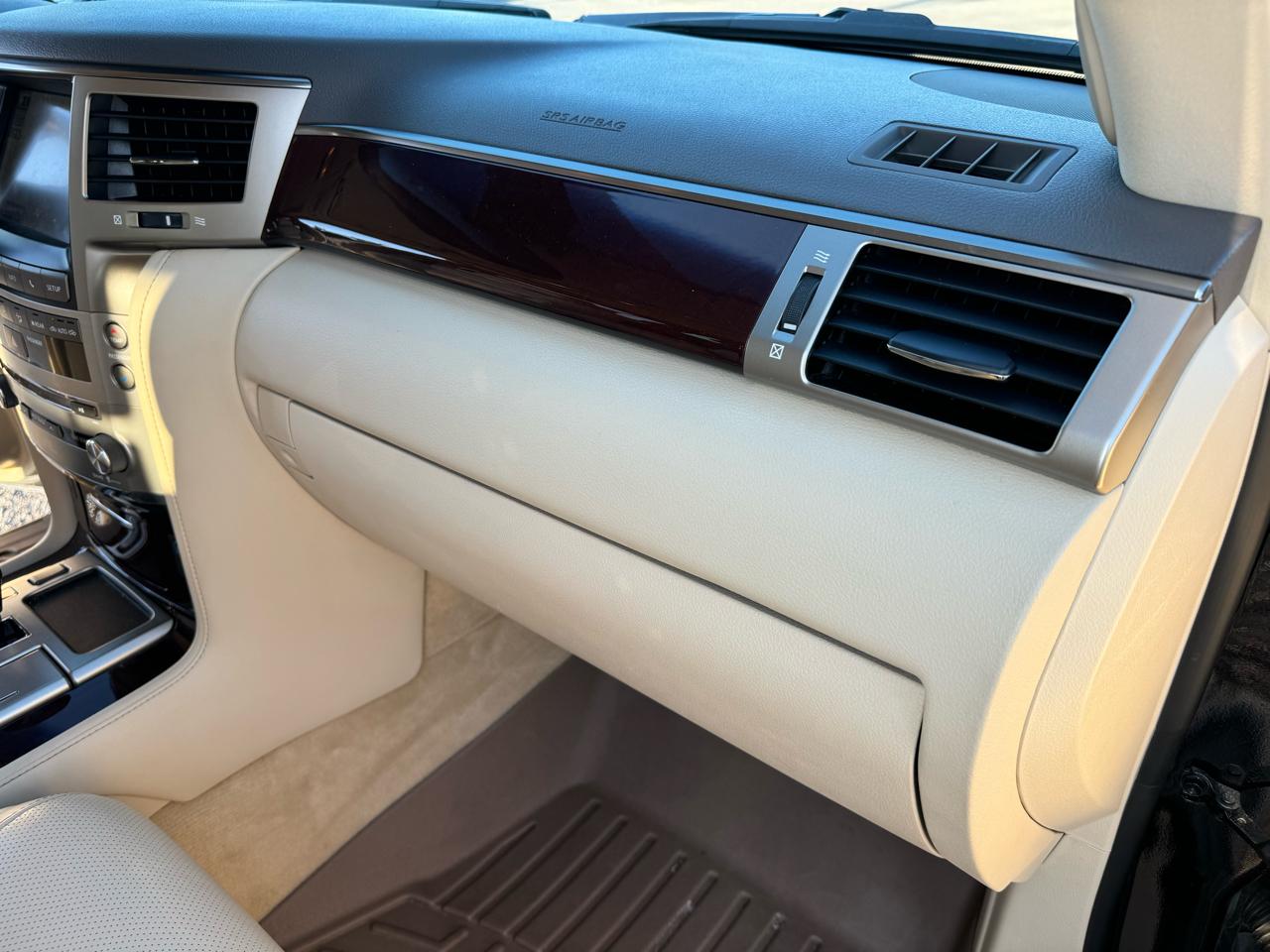 2014 Lexus LX 570 - Photo 36