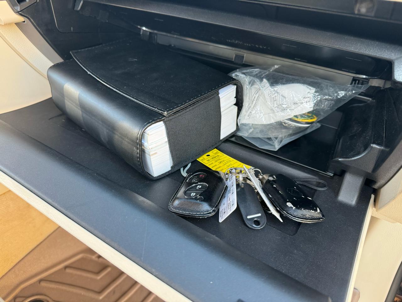 2014 Lexus LX 570 - Photo 37
