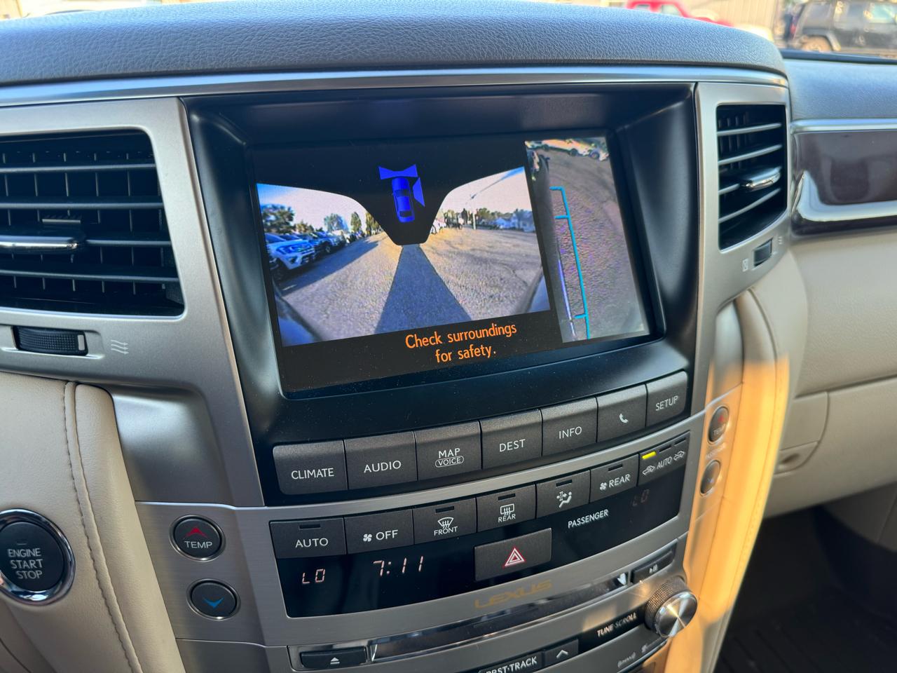 2014 Lexus LX 570 - Photo 47
