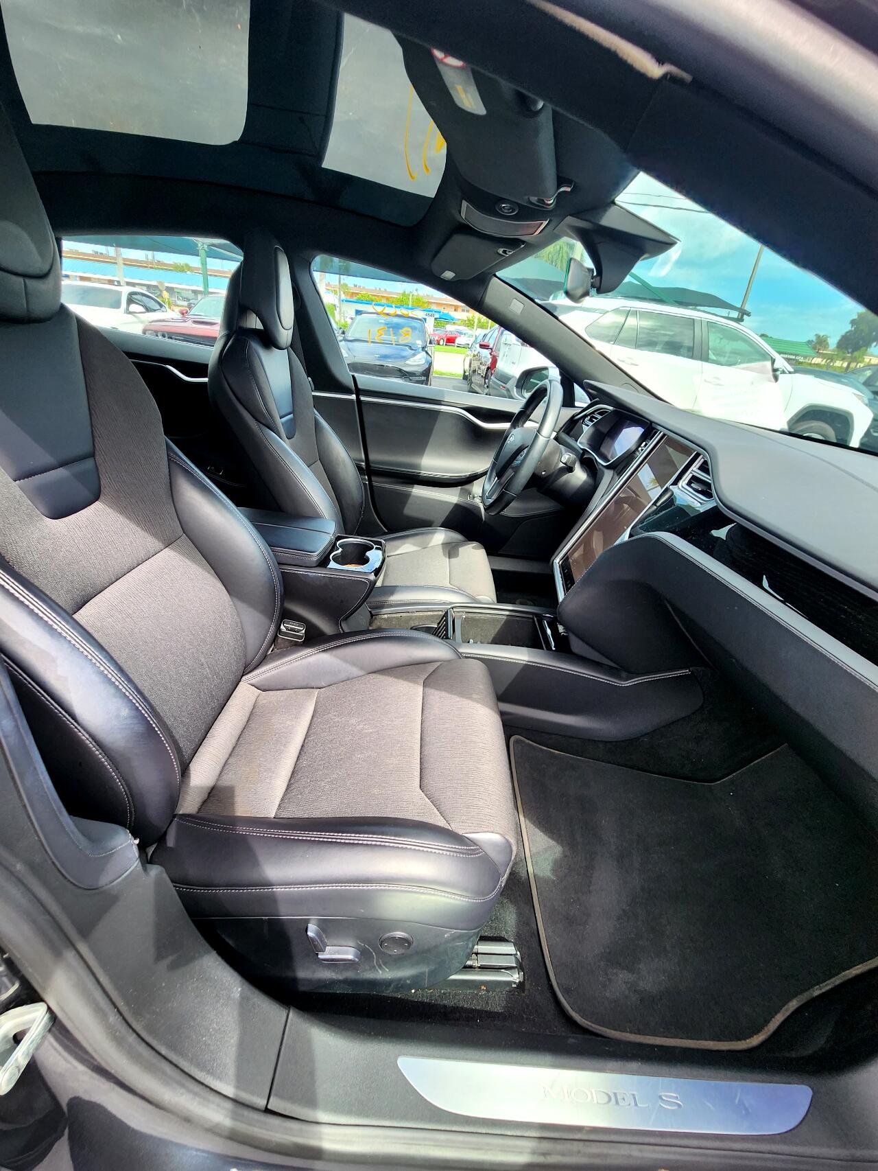 2017 Tesla Model S Hatchback - $33,999
