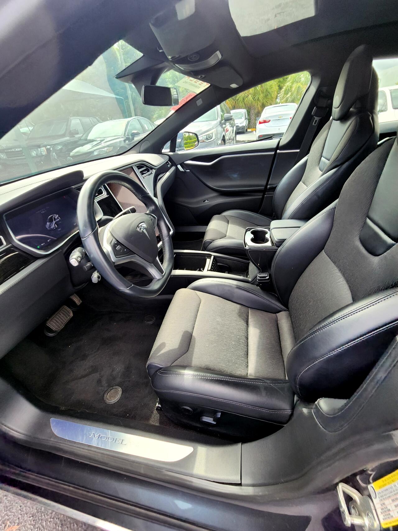 2017 Tesla Model S Hatchback - $33,999