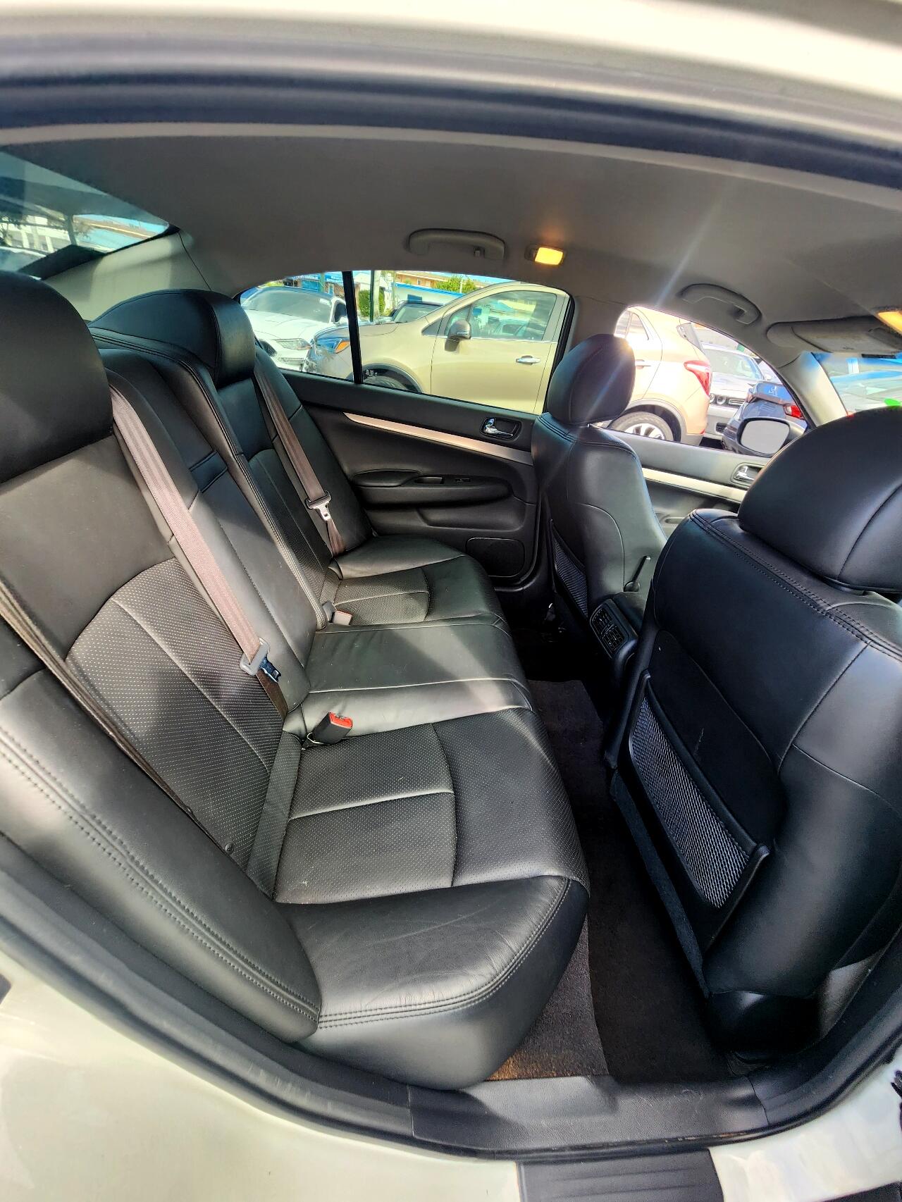 2015 Infiniti Q40 Sedan - $14,999