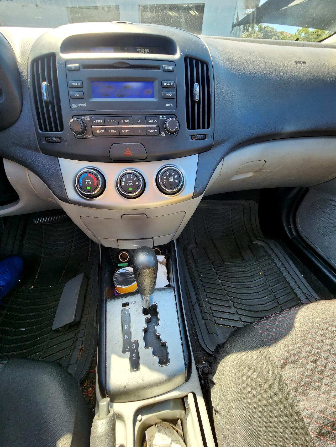 2010 HYUNDAI Elantra Sedan - $2,499