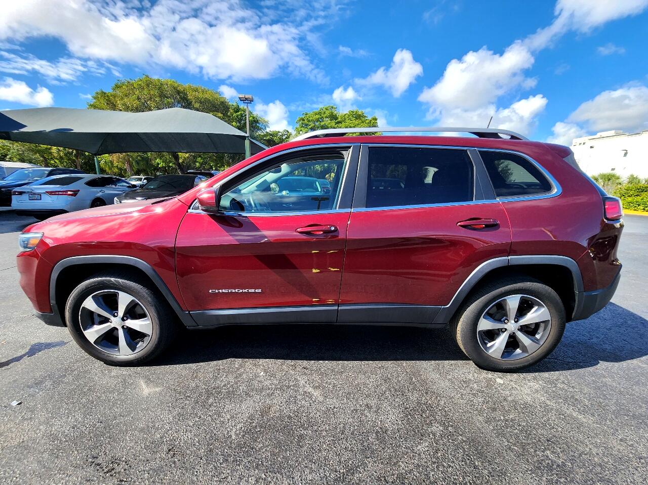 2019 JEEP Cherokee SUV / Crossover - $19,999