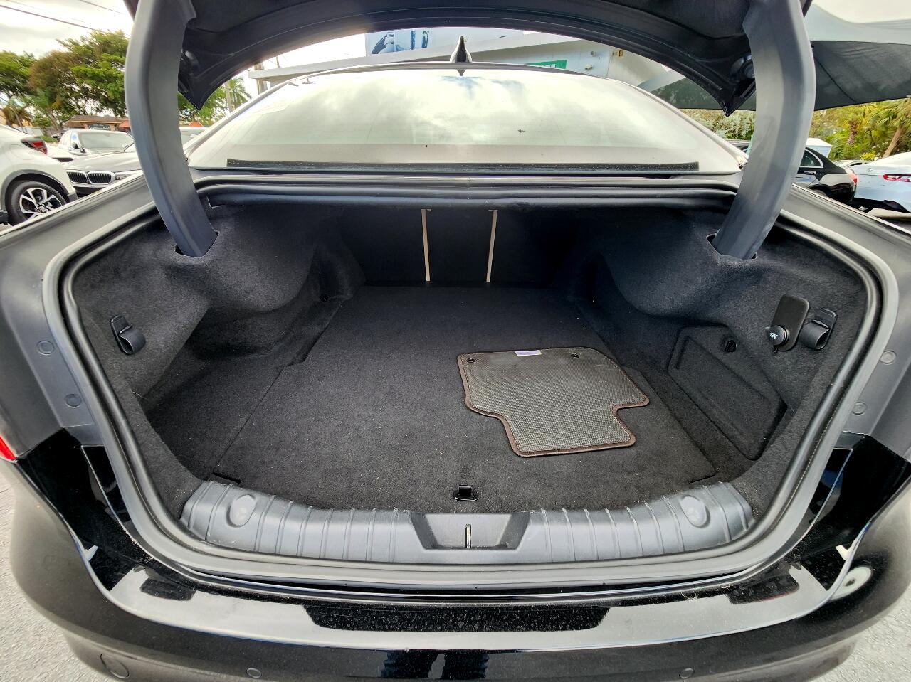 2016 JAGUAR XF Sedan - $18,999