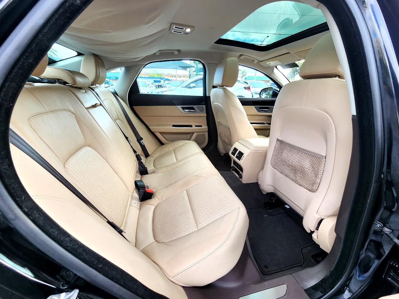 2016 JAGUAR XF Sedan - $18,999