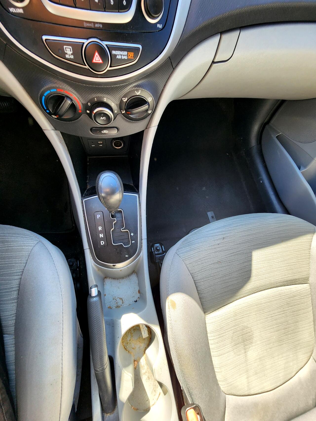 2017 HYUNDAI Accent Sedan - $11,999