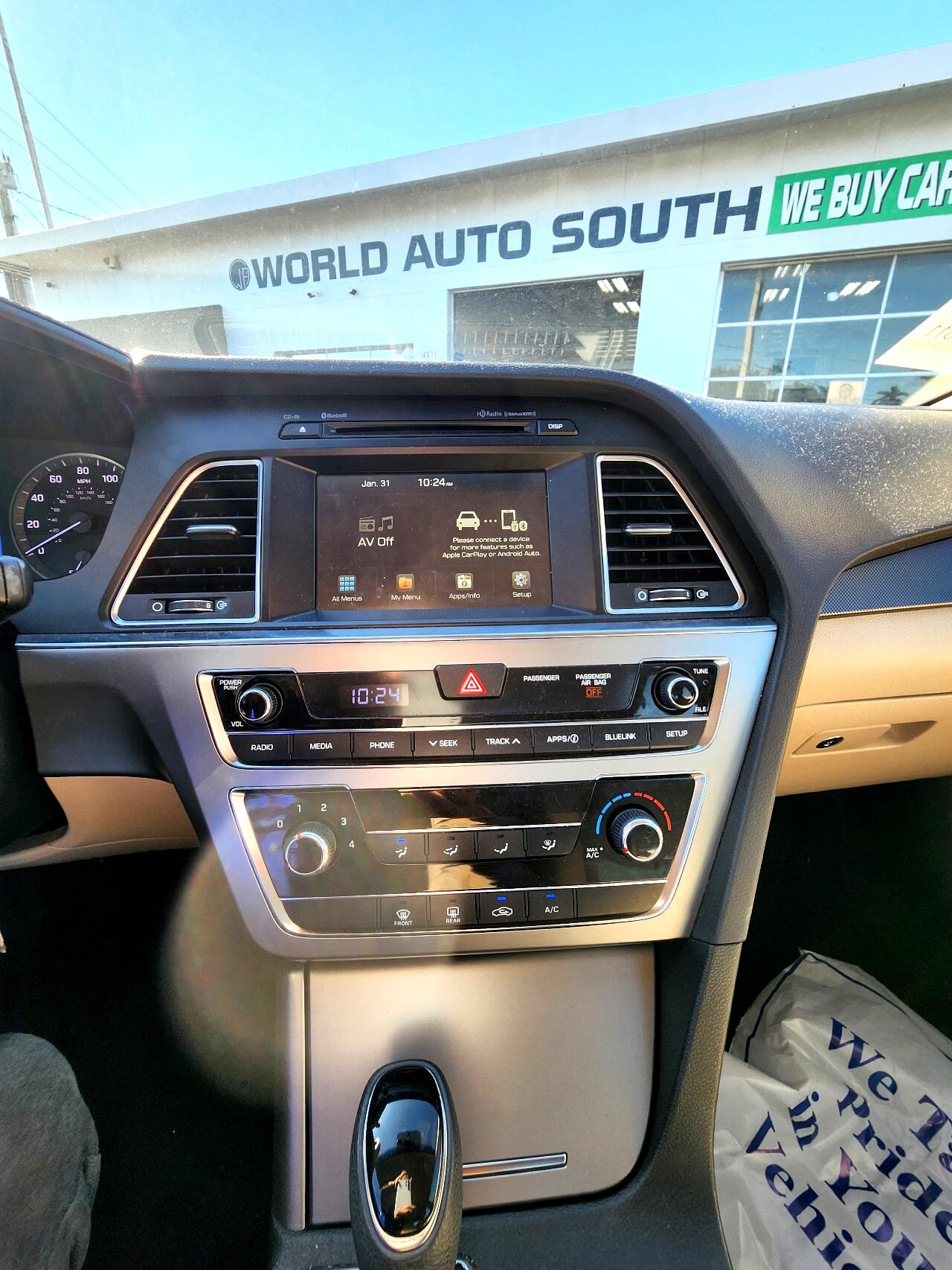 2016 HYUNDAI Sonata Sedan - $12,999