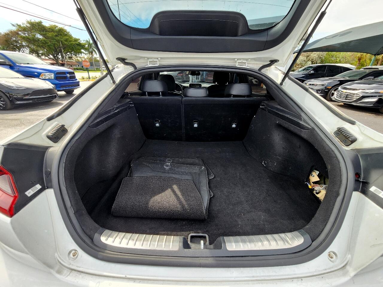 2021 KIA Stinger Hatchback - $23,999