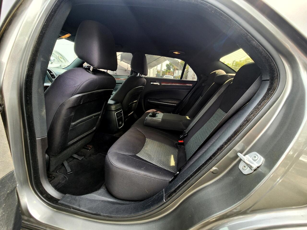 2012 CHRYSLER 300 Sedan - $5,999