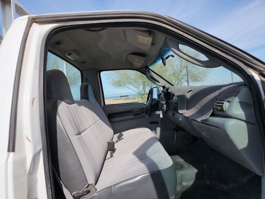 Ford F-450 SD Regular Cab 2WD DRW 2005