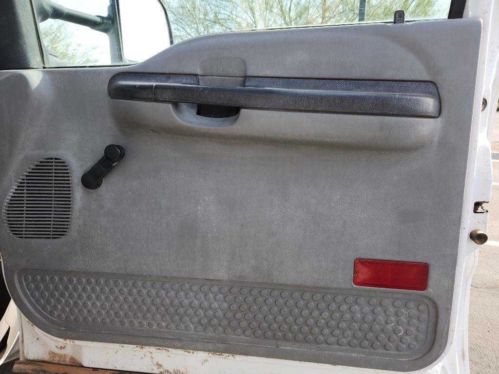 Ford F-450 SD Regular Cab 2WD DRW 2005