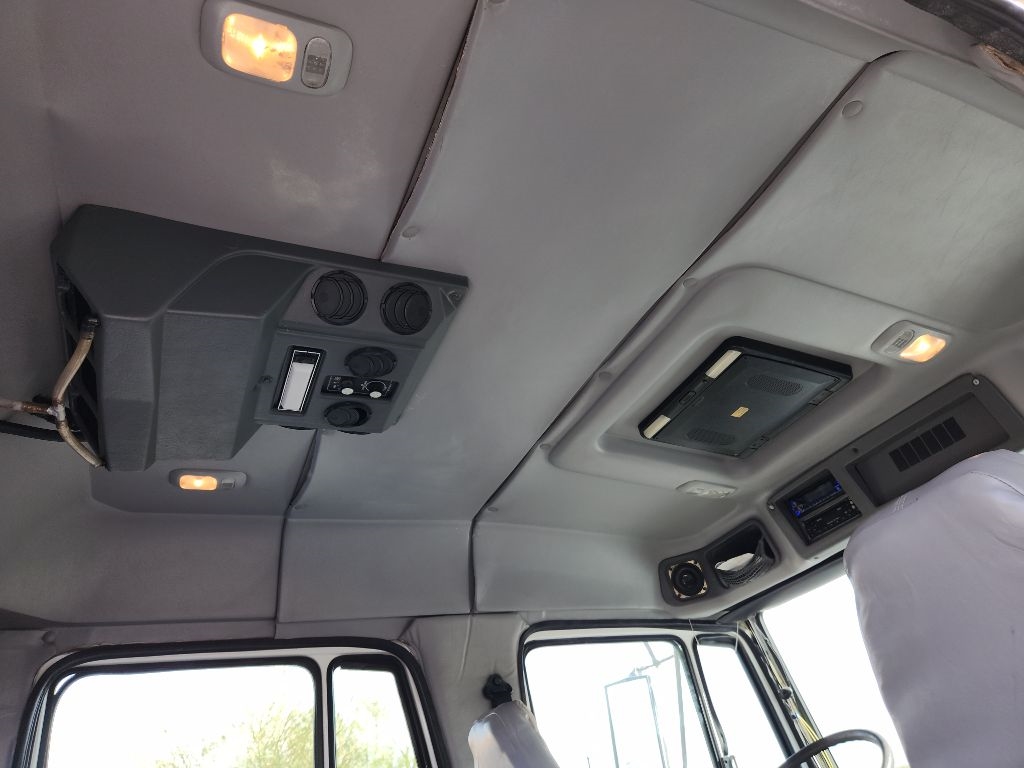 Freightliner FL50 - 2000