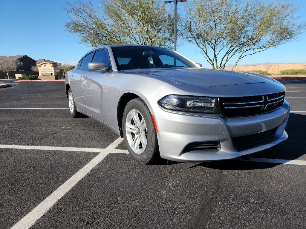 Dodge Charger SE 2017