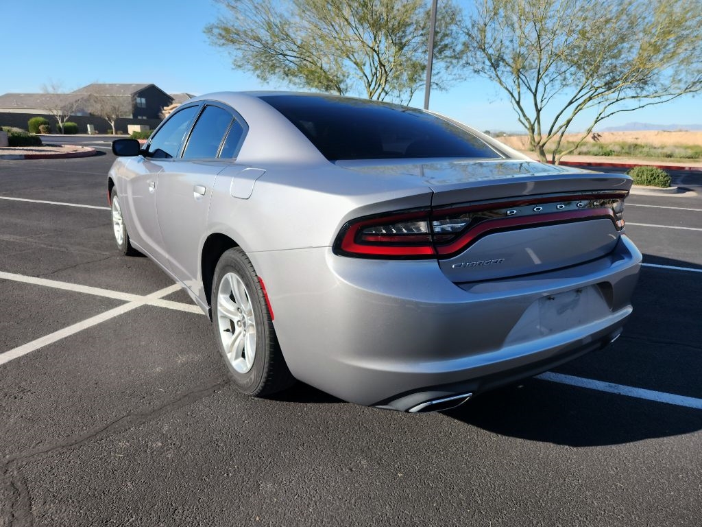 Dodge Charger SE 2017