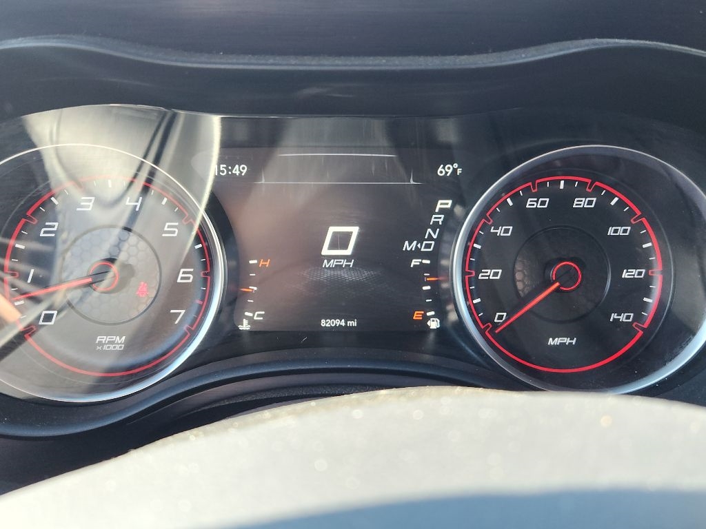 Dodge Charger SE 2017