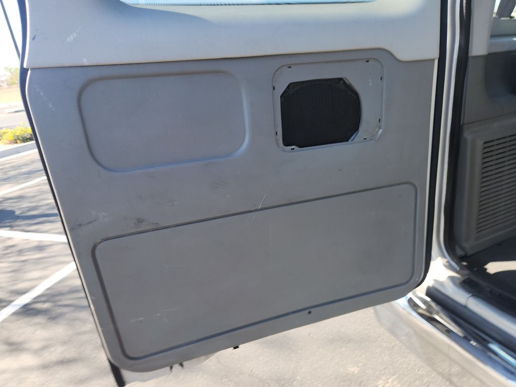 Ford Econoline E-350 XL Super Duty 2005