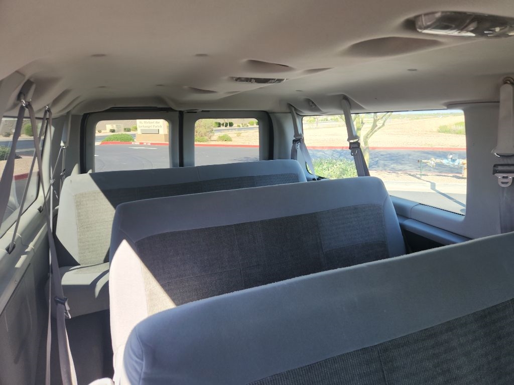 Ford Econoline E-350 XL Super Duty 2005