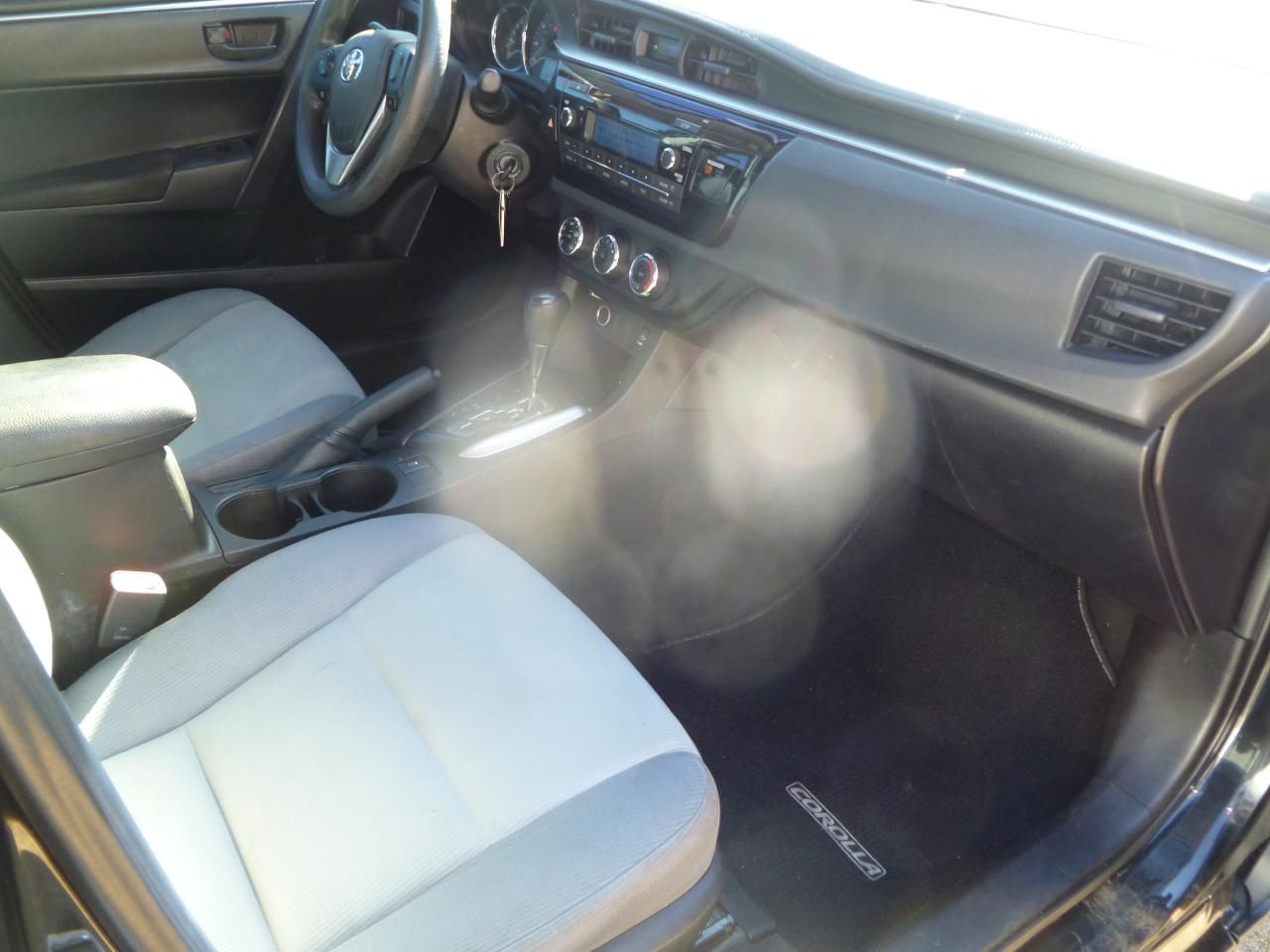 Toyota Corolla 4dr Sdn CVT LE Premium (Natl) 2014