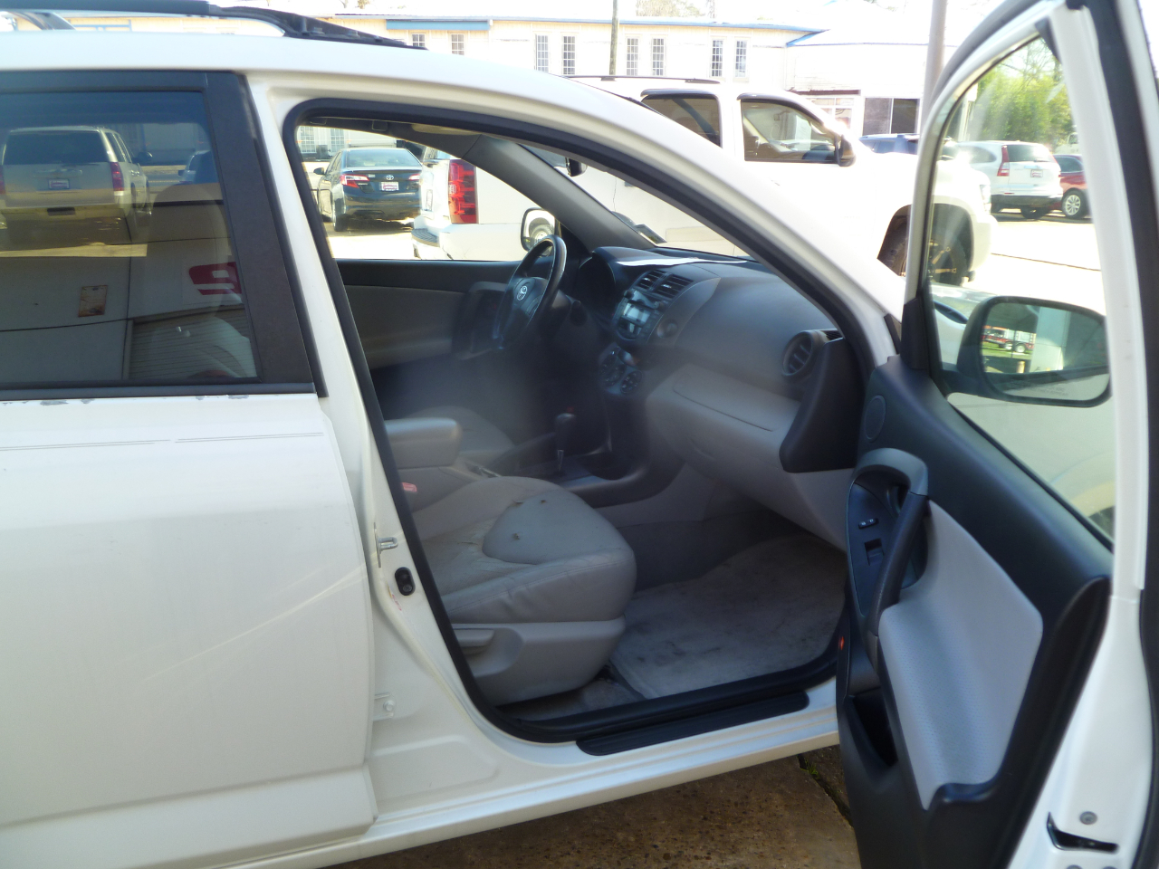 Toyota RAV4 FWD 4dr 4-cyl 4-Spd AT Ltd (Natl) 2010