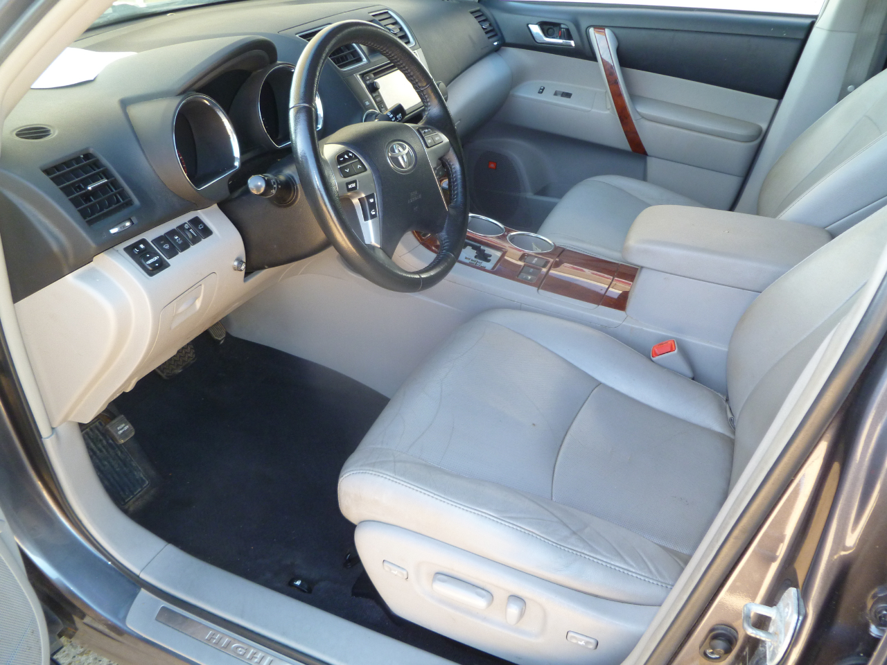 Toyota Highlander 4WD 4dr V6 Limited (Natl) 2013