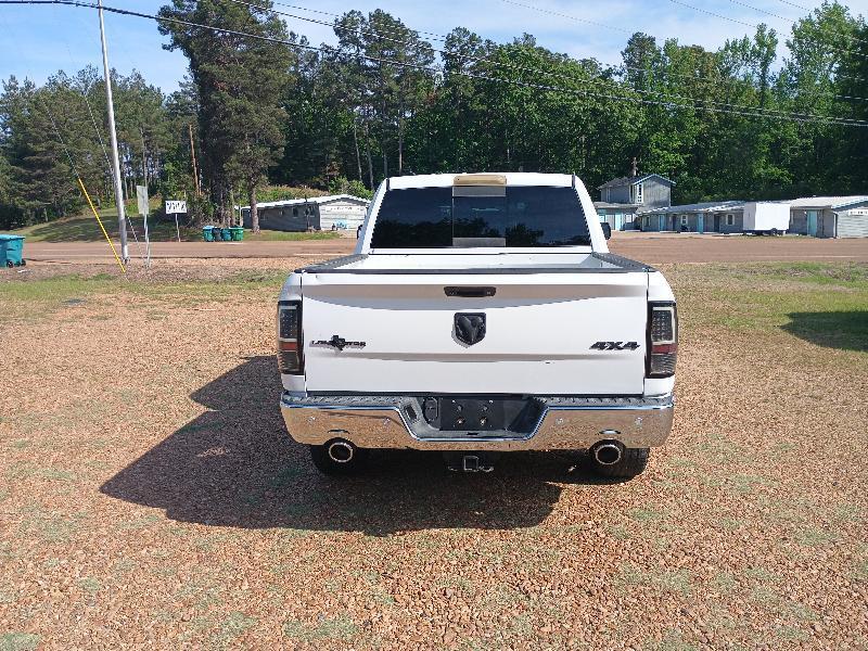 RAM 1500 SLT Crew Cab SWB 4WD 2015